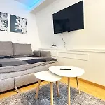 Quiet Near & Opera
