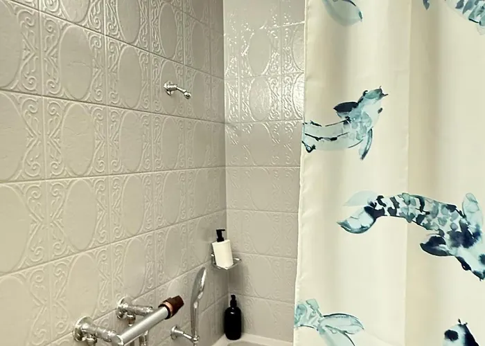 Quiet Near & Opera Apartament *