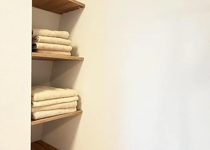 Quiet Near & Opera Apartman *