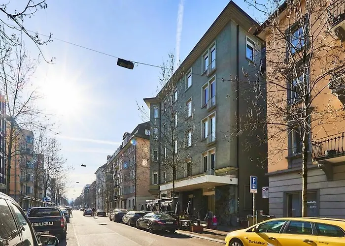 Quiet Near & Opera 취리히