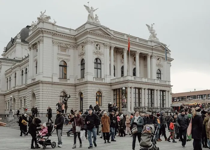 Quiet Near & Opera * Zúrich