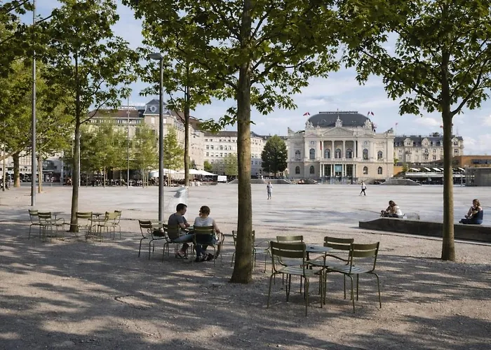 Quiet Near & Opera Apartman *